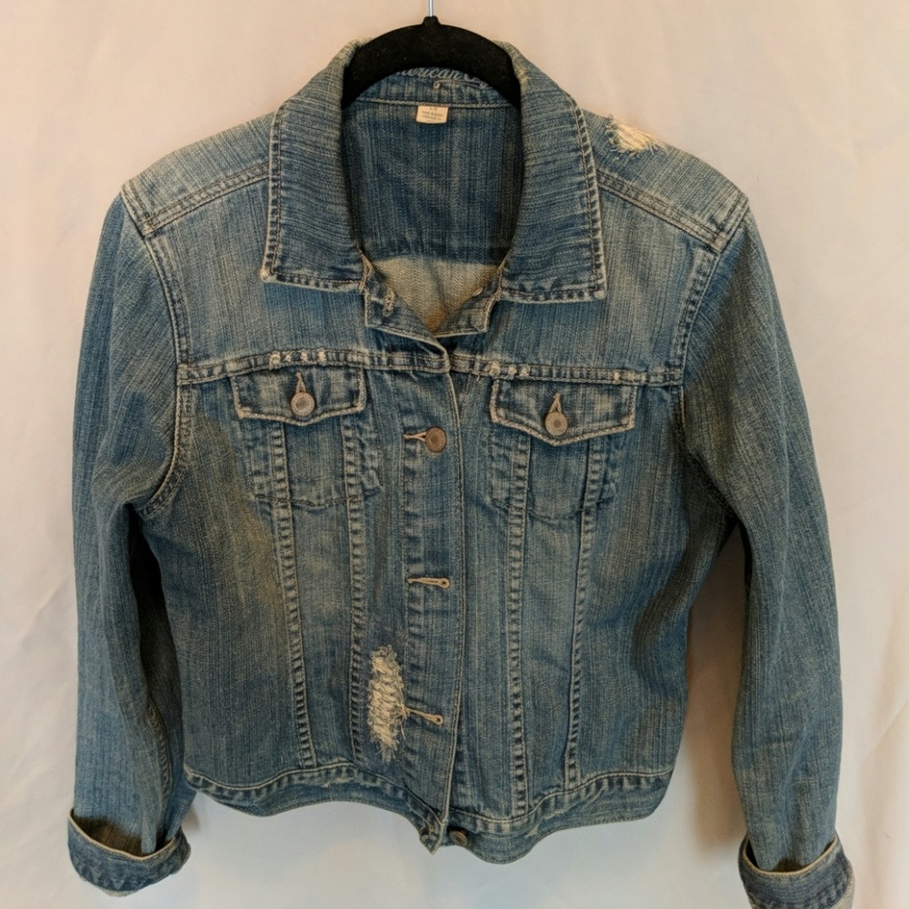 American Eagle sz L denim jacket.